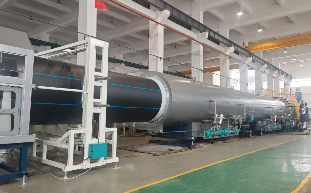 Трубы большой толщины и большого диаметра: как избежать провисания при экструзии труб